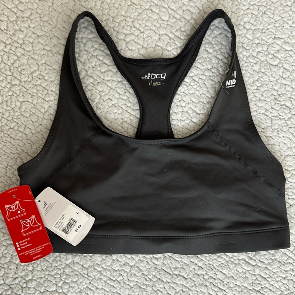 NWT sports bra